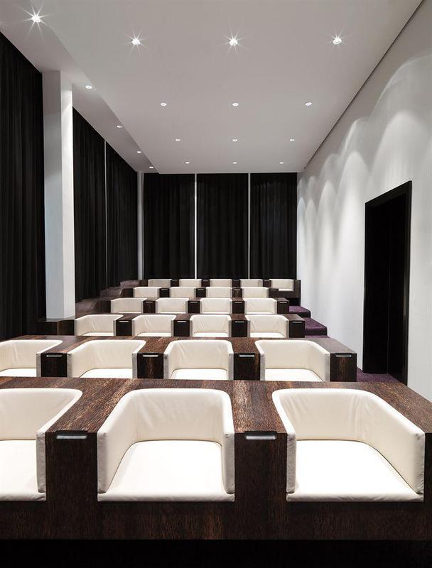 Roomers Frankfurt Central, Autograph Collection Hotel