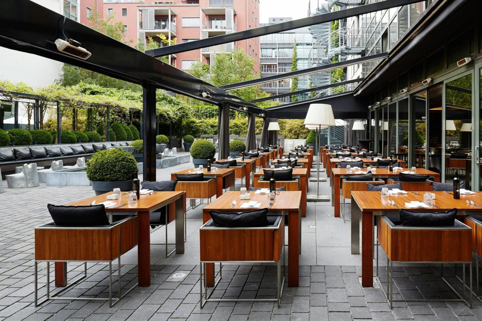 Hotel Roomers Frankfurt Central, Autograph Collection 5*