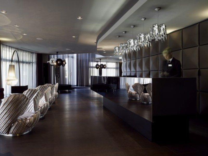 Hotel Roomers Frankfurt Central, Autograph Collection